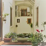 Jacaranda Bed & Breakfast