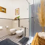 Jacaranda Bed & Breakfast