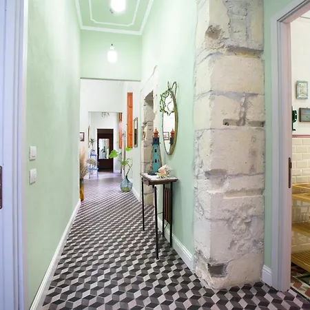 Bed and Breakfast Jacaranda 3*