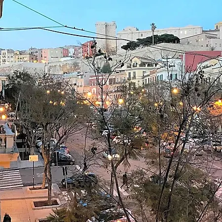 فندق مبيت وإفطار Jacaranda كالياري